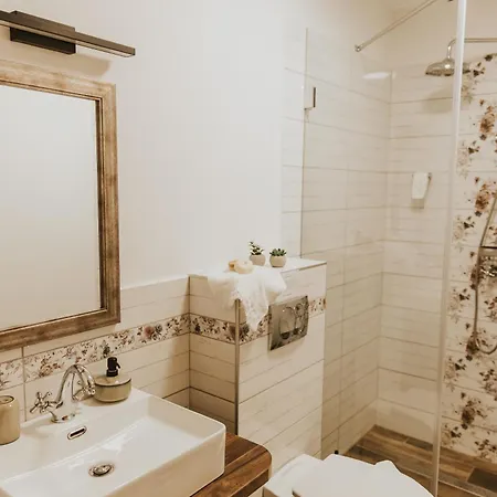 Neidhardt Vendeghaz Apartment Boly Exterior photo