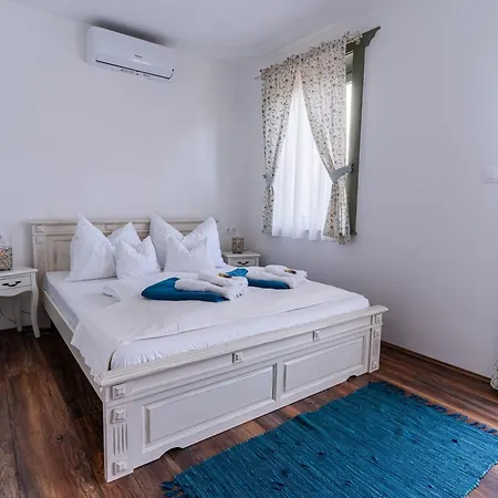 Neidhardt Vendeghaz Apartment Boly Exterior photo