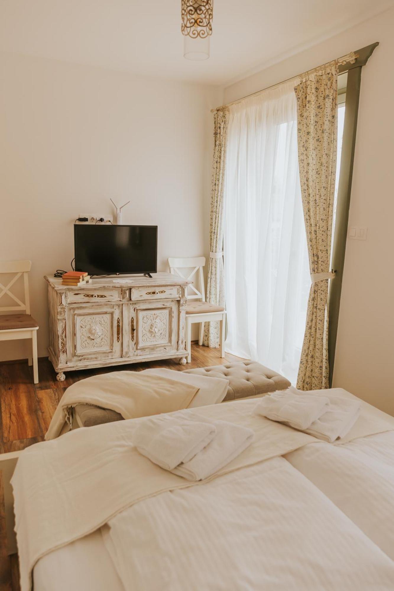 Apartment Neidhardt Vendeghaz *