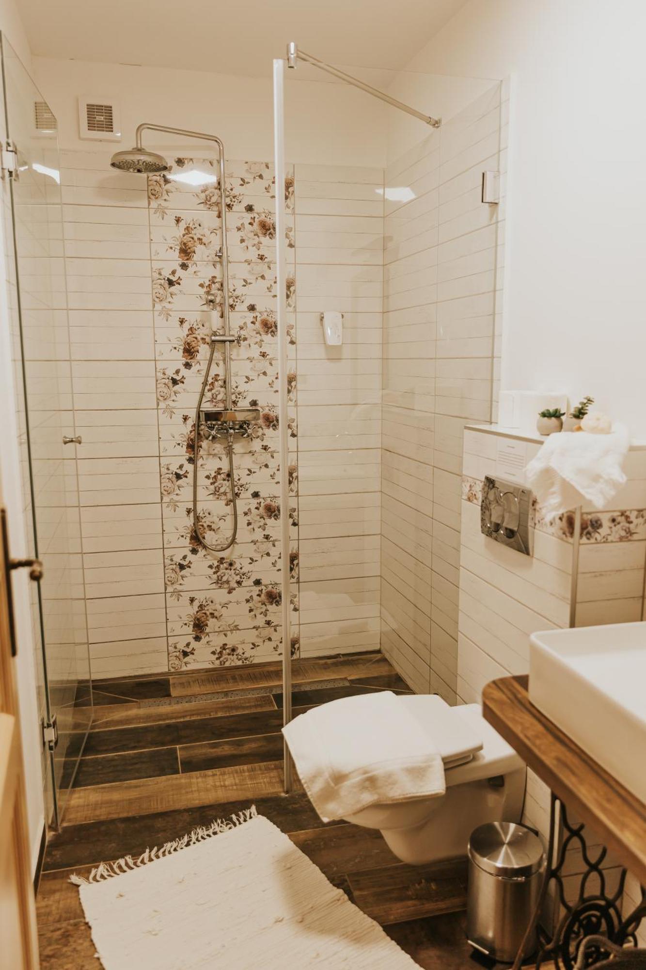 Neidhardt Vendeghaz Apartament